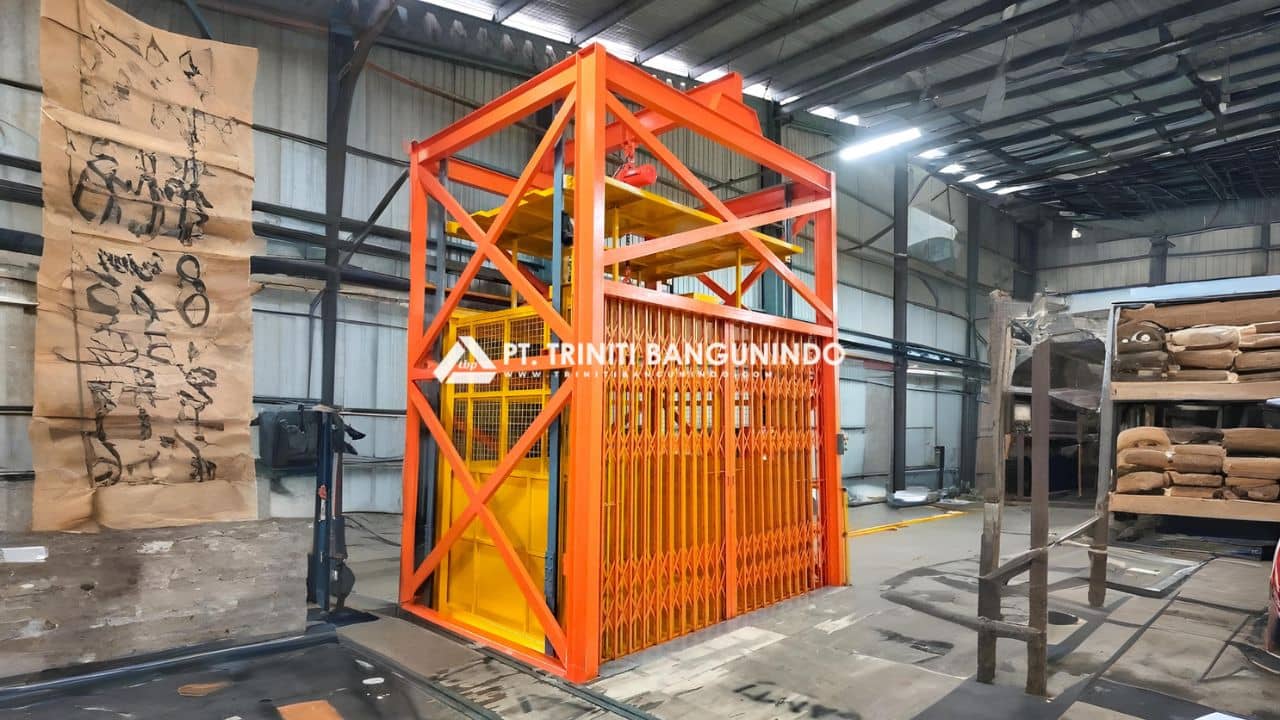Keamanan Cargo Lift: Panduan Lengkap untuk Industri
