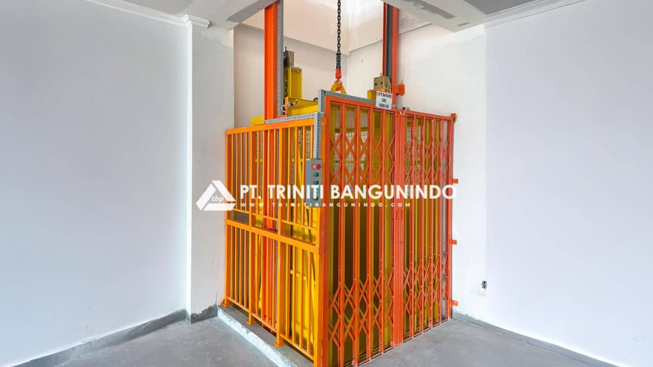 Keamanan Cargo Lift: Panduan Lengkap untuk Industri