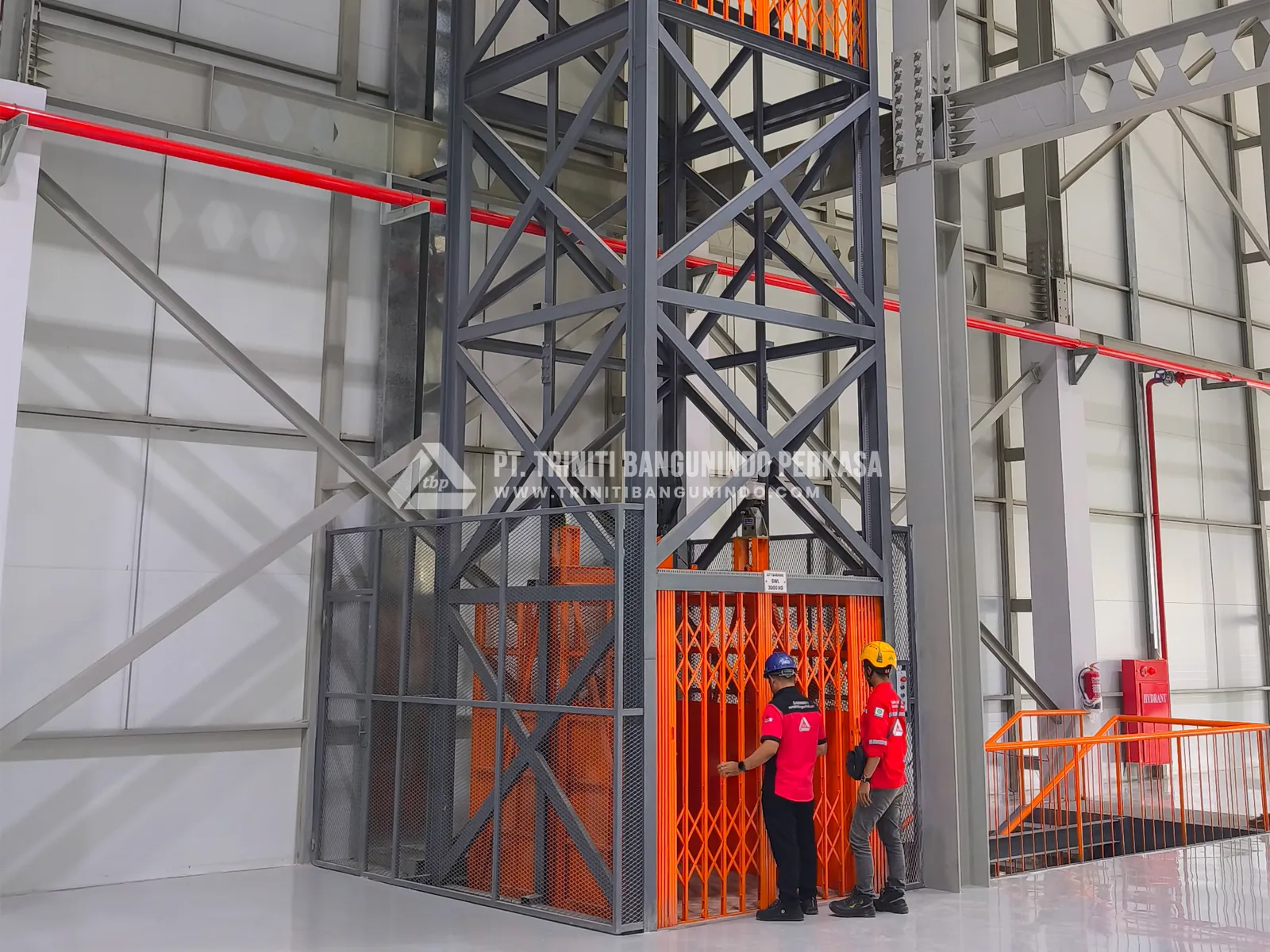 Lift Barang
