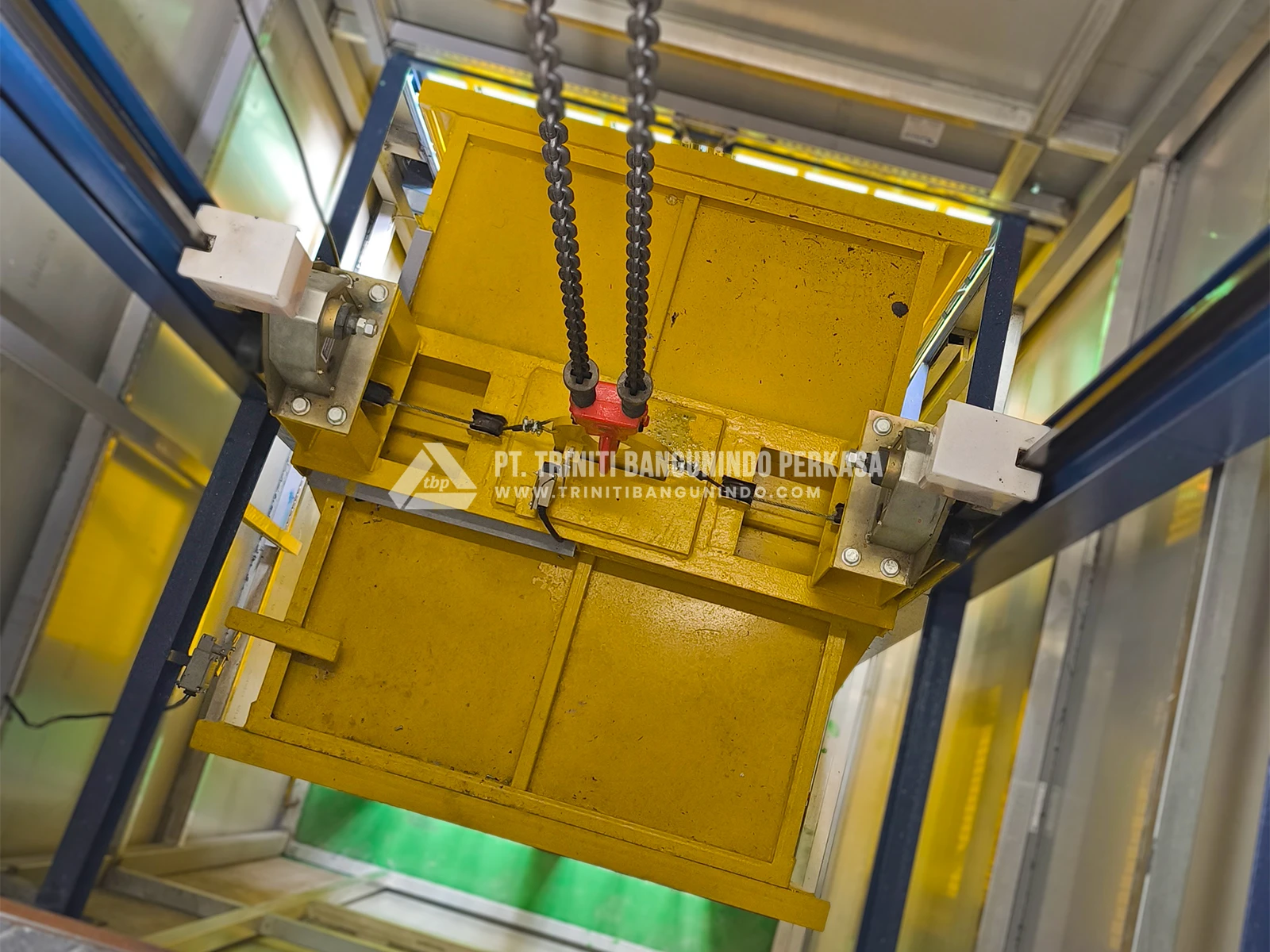 LIFT BARANG Semi Independent3_4 (1)