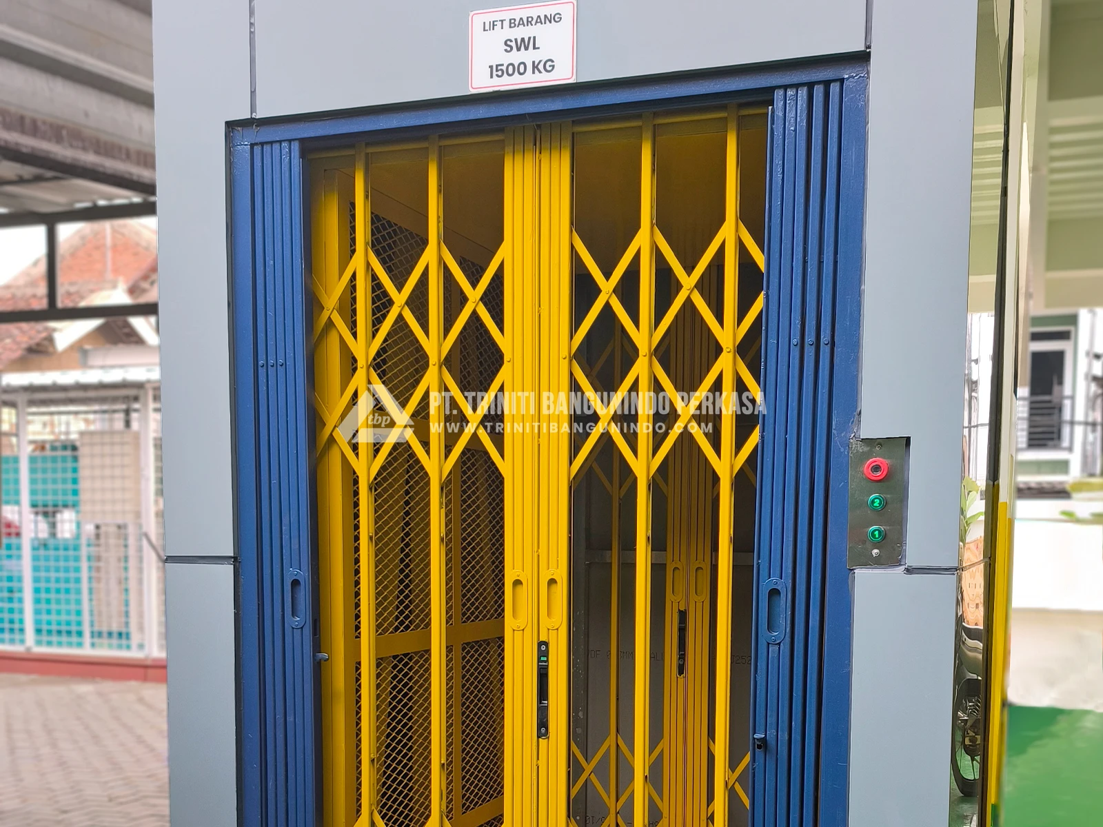 Lift Barang